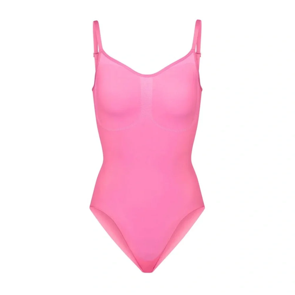 SKIMS SEAMLESS SCULPT BRIEF BODYSUIT LIMITED EDITION: NEON ORCHID S/M - Picture 5 of 13
